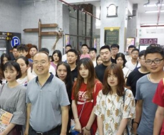 烟台文经学院视觉传达专业来我院参观交流